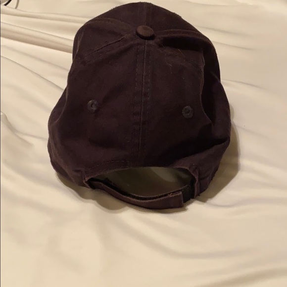 Gently Worn New Era New York Yankees Hat - Picture 2 of 2